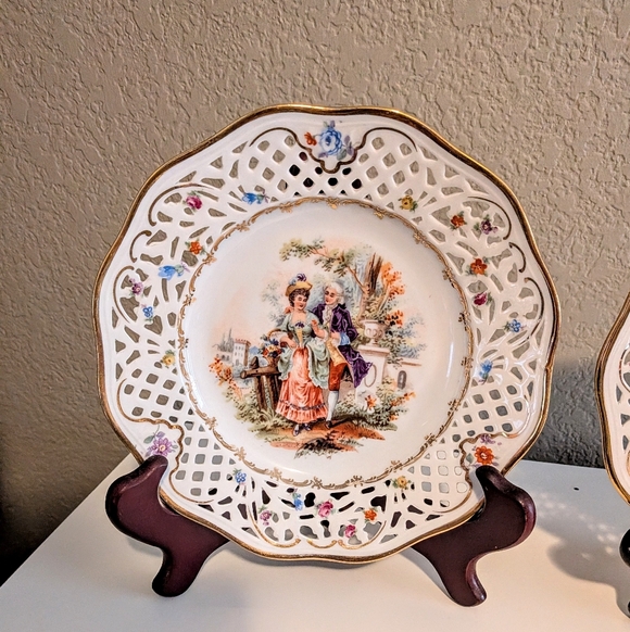Decorative Porcelain Reticulated Plates with Courting Couple Design - Picture 3 of 6